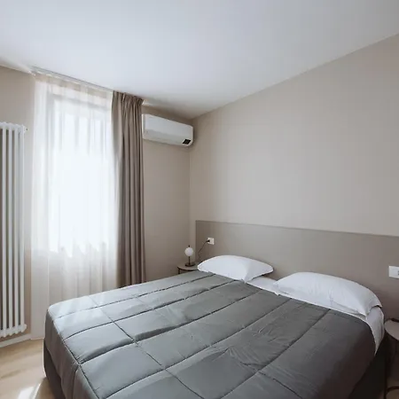 Madonna Di Sotto * Σασουόλο