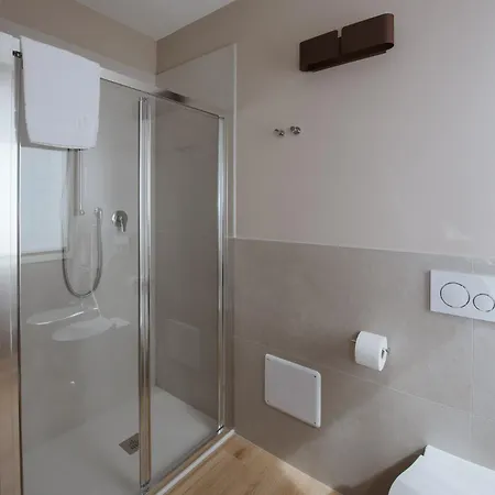 Madonna Di Sotto イン