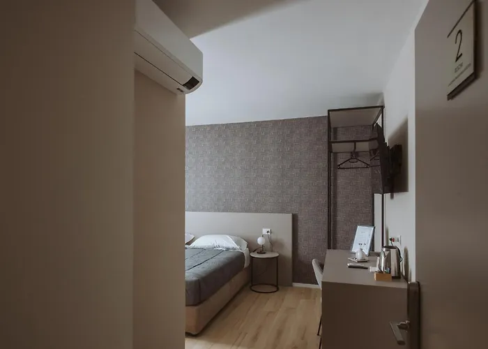 Madonna Di Sotto Σασουόλο